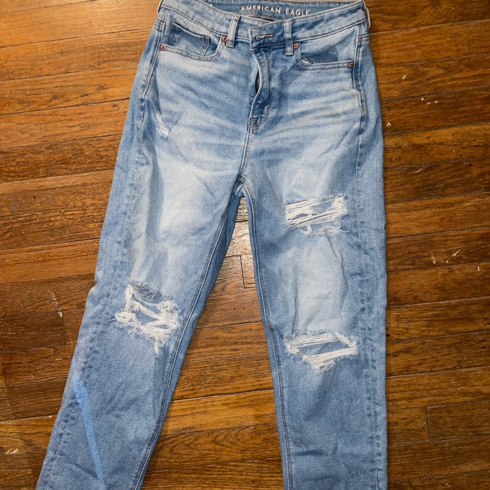 American Eagle mom jeans straight